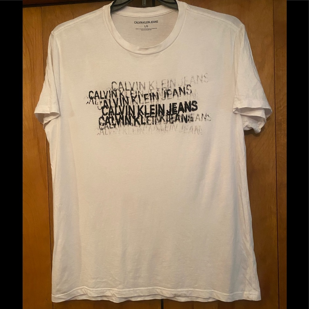 EUC. Calvin Klein T-shirt